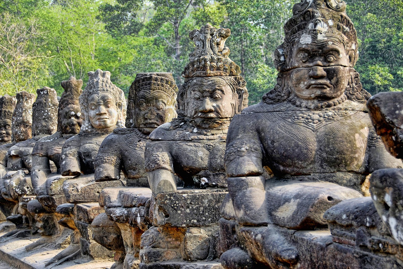 The Meaning Behind the Smiling Faces of Bayon Temple