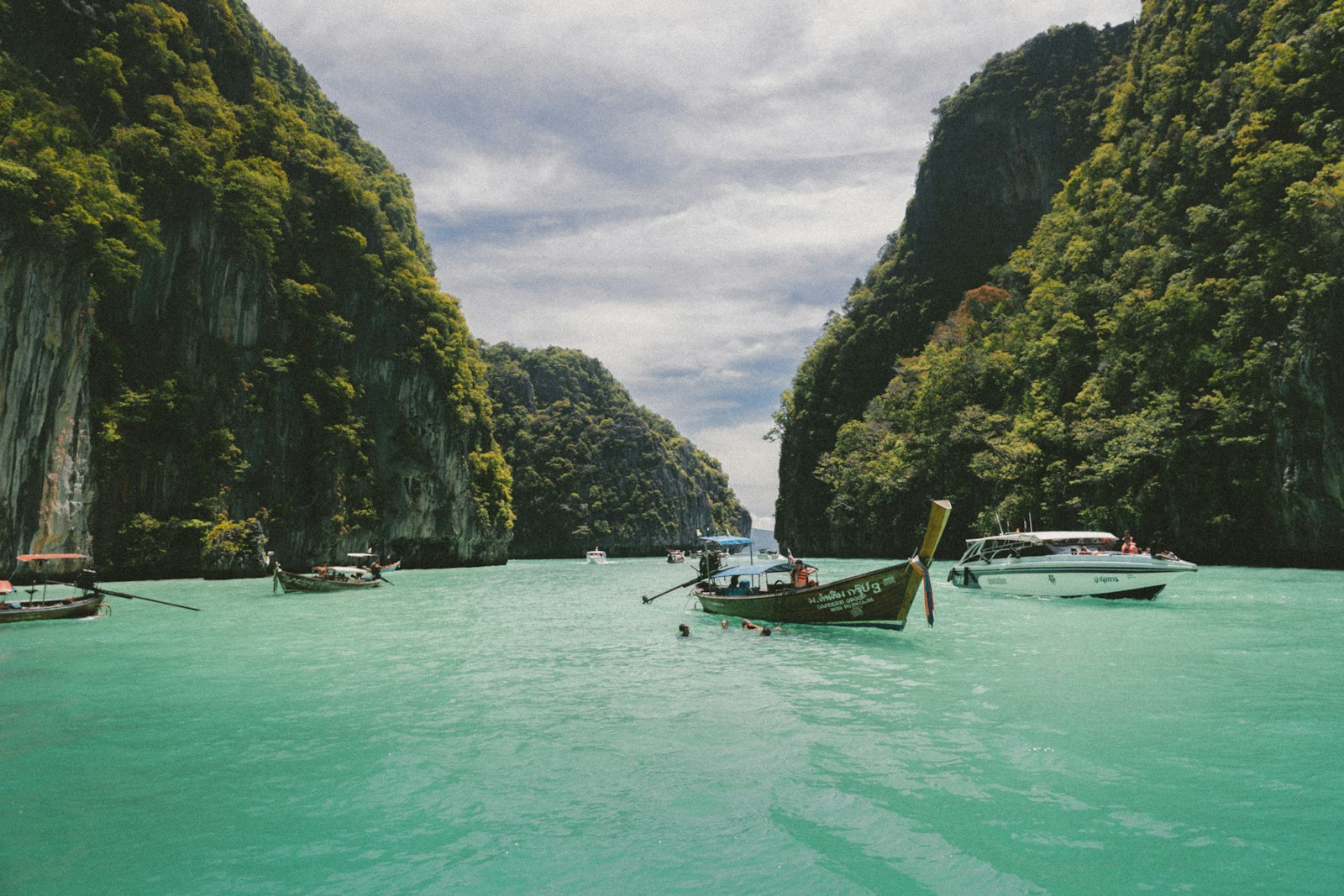Is Thailand Worth Visiting? What First-Time Travelers Need to Know Before Booking a Trip
