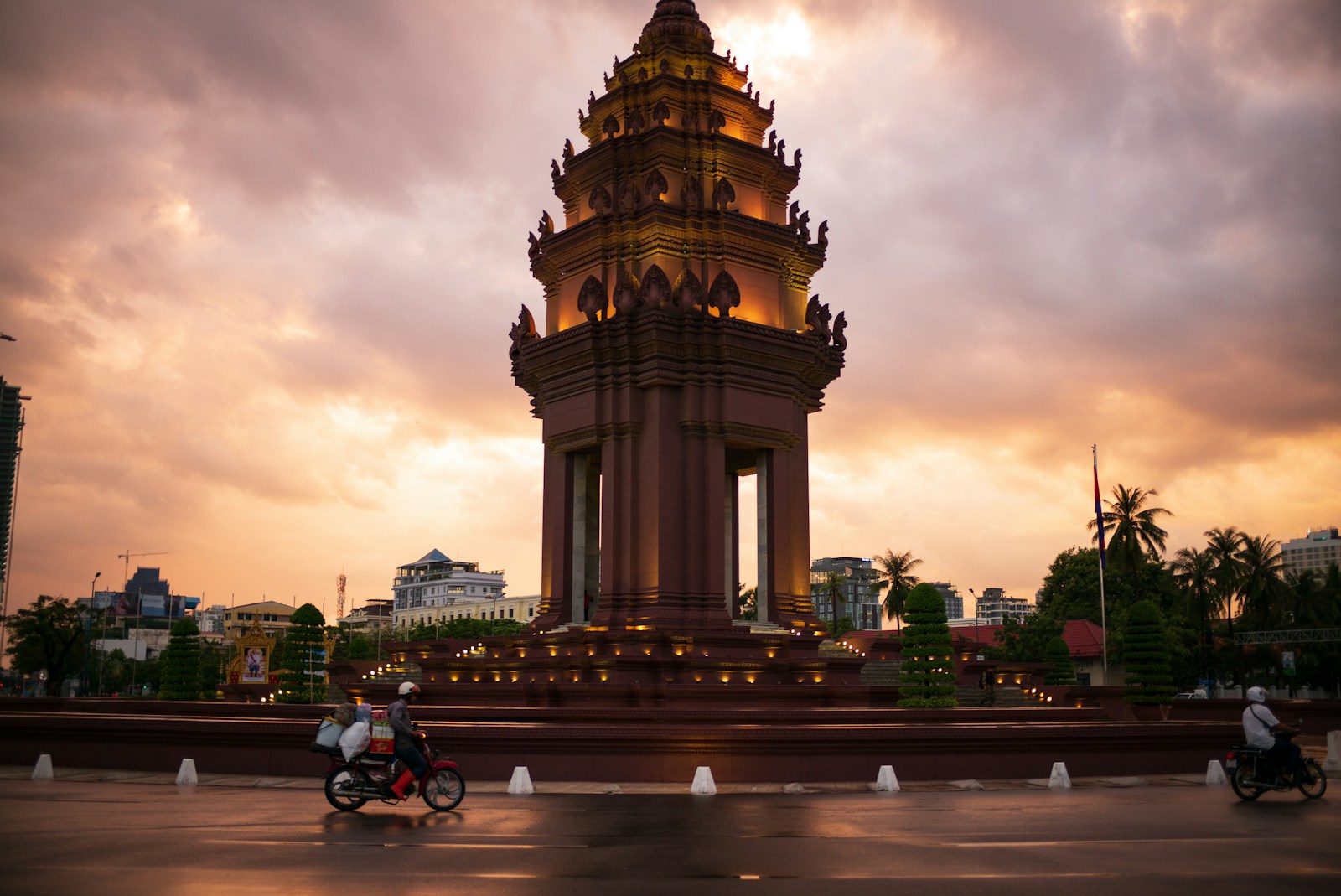 Phnom Penh, Cambodia: What No One Tells You (But Should)