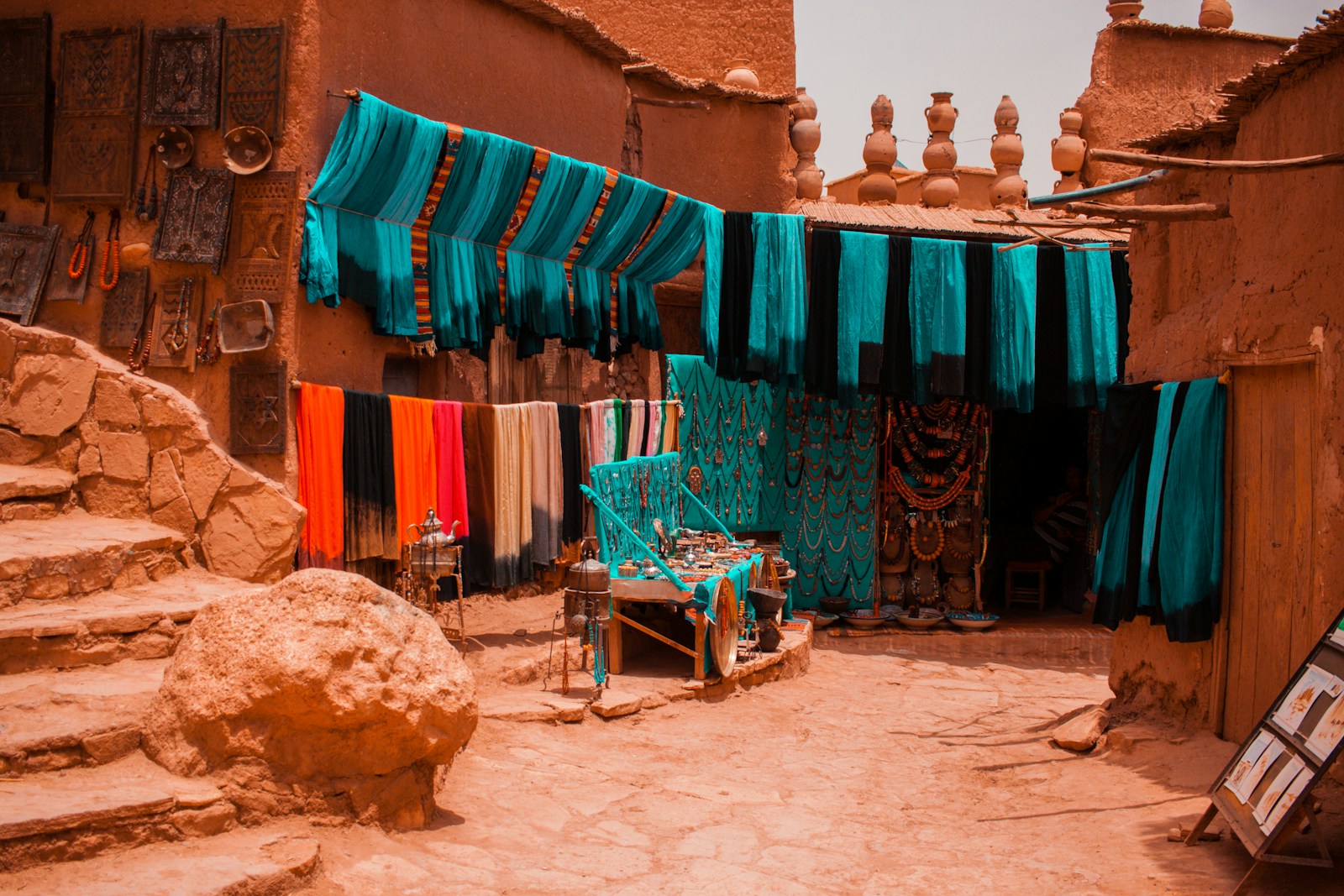Marrakech Souk Guide 2026: How to Shop Without Stress