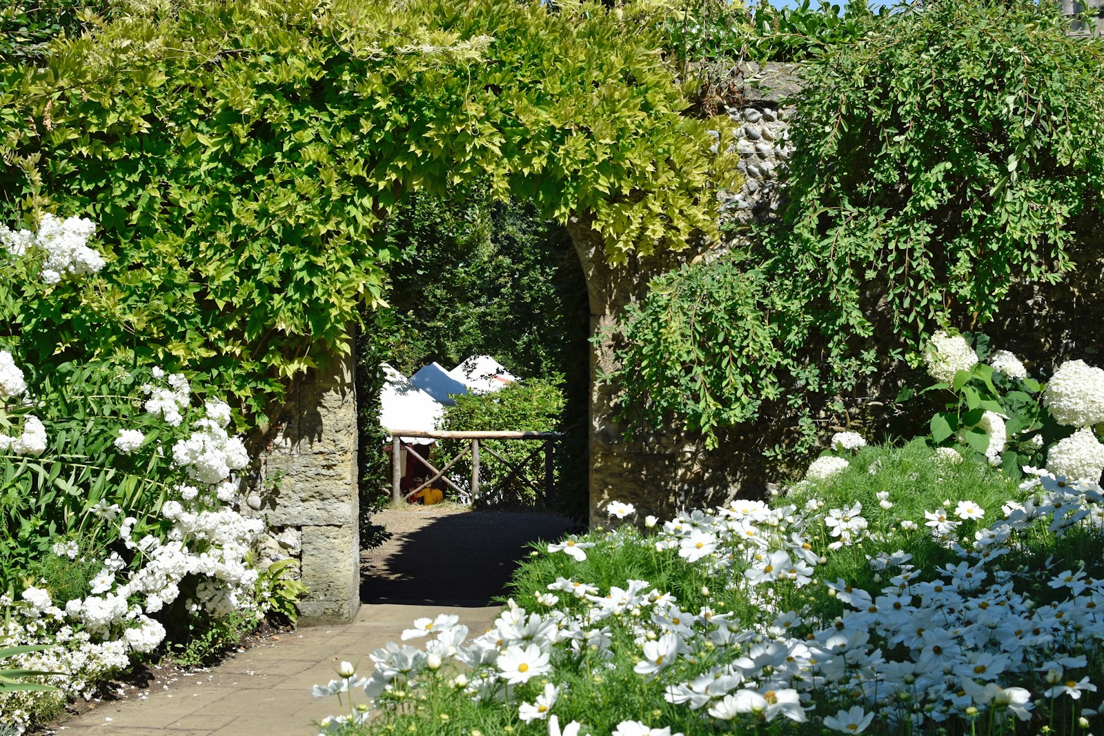 7 Beautiful Things You Didn’t Know About the White Garden