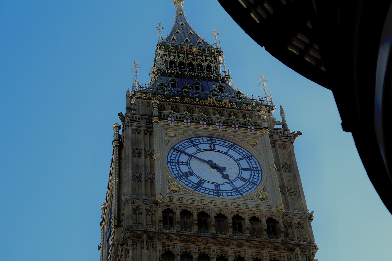 What Time Is It in England? 7 Things Visitors Get Wrong