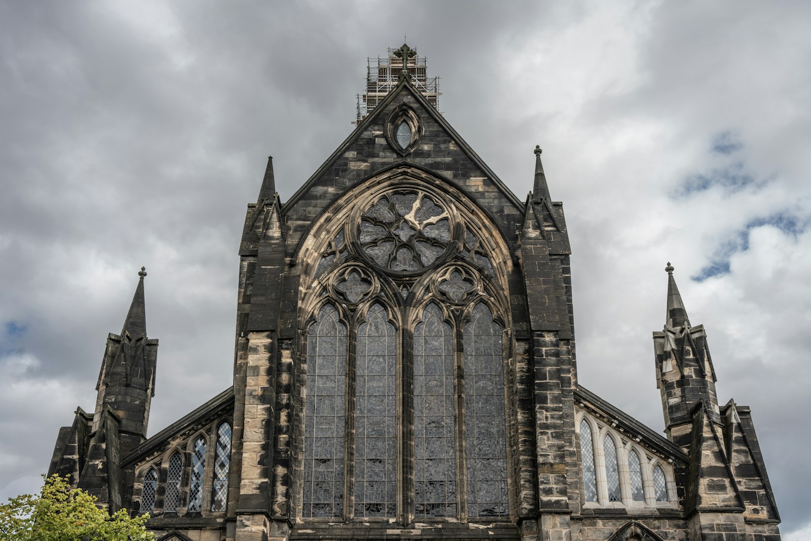 A Visitor’s Guide to Glasgow Cathedral: What to Know Before You Go