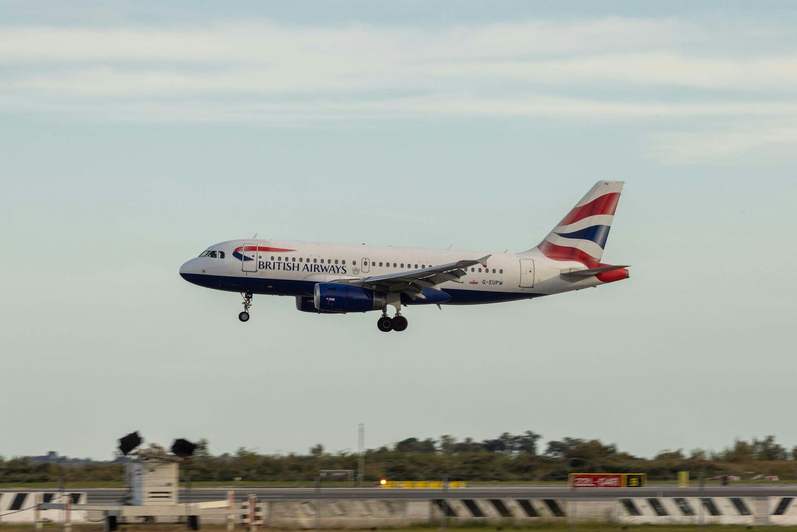 Flying In or Out of Glasgow Airport? 7 Smart Travel Hacks