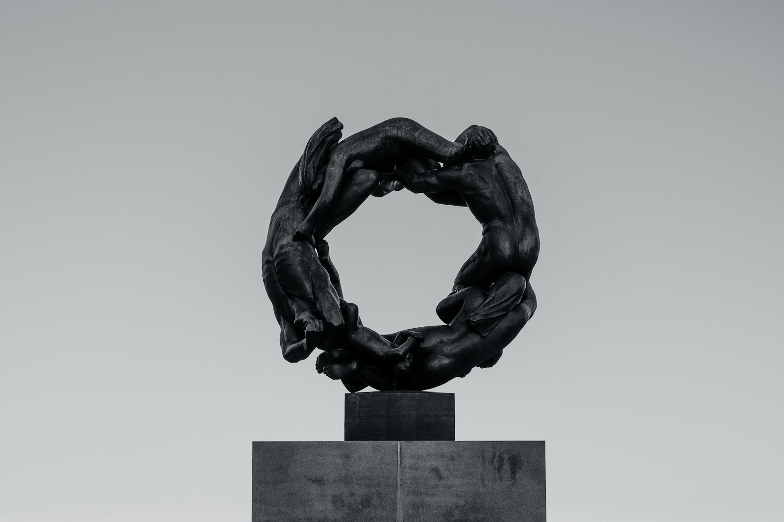 Laurence Edwards’ Sculptures Are Unlike Anything You’ve Seen