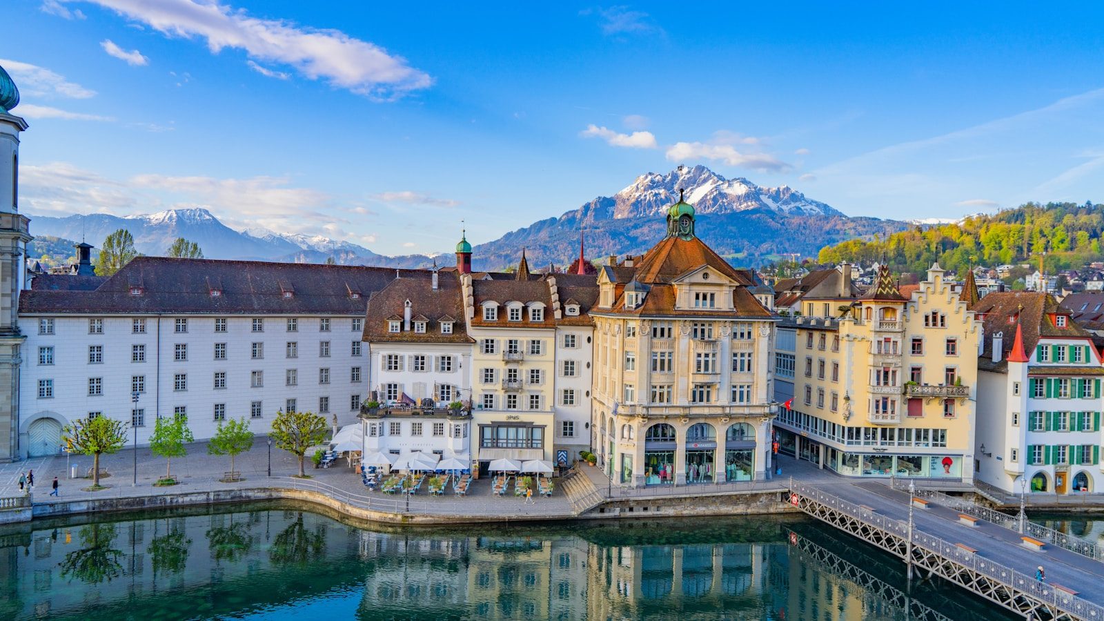 Smart Switzerland Hotel Picks for First-Time Visitors